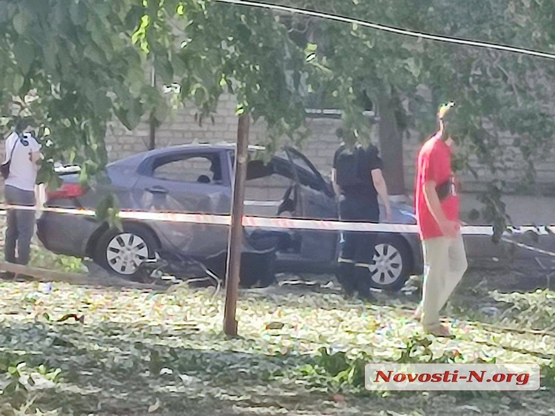 Появились фото и видео последствий ракетного удара по Николаеву