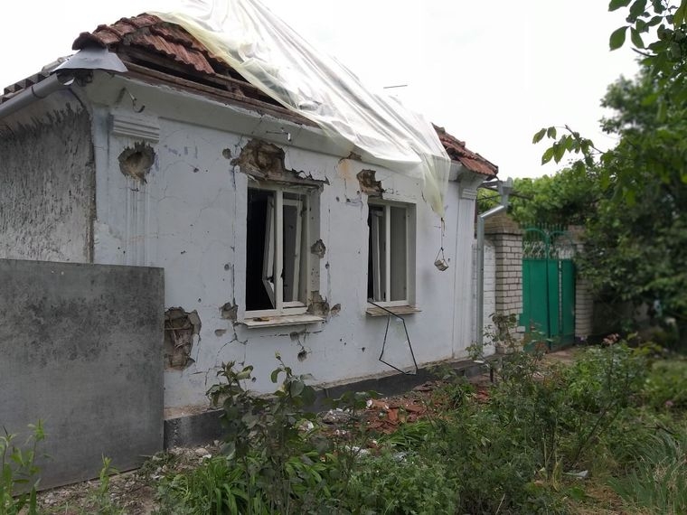 Обстрелы Николаевской области: повреждены и горели жилые дома 