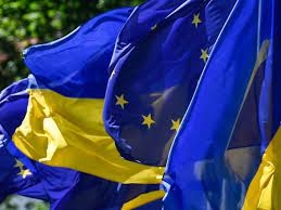 Многие политики и лидеры ЕС заговорили по-украински из-за исторического решения о статусе кандидата