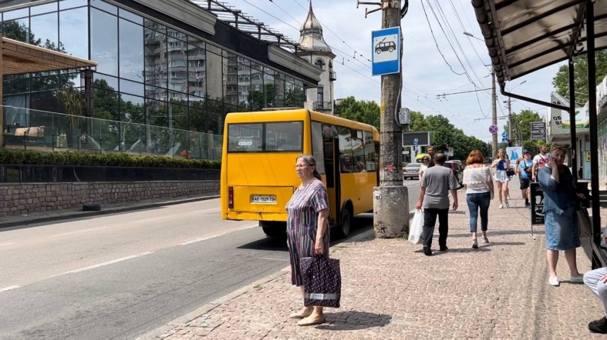 В Николаеве хотят повысить стоимость проезда в маршрутках до 15 гривен