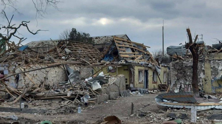 Взорваны мосты, разрушены дома, заминированы холмы: обстановка в районе захваченной Снигиревки