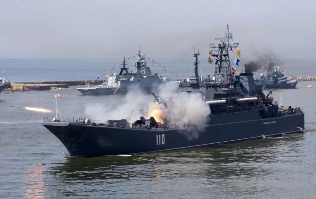 Россия усилила группировку в Черном море тремя большими десантными кораблями