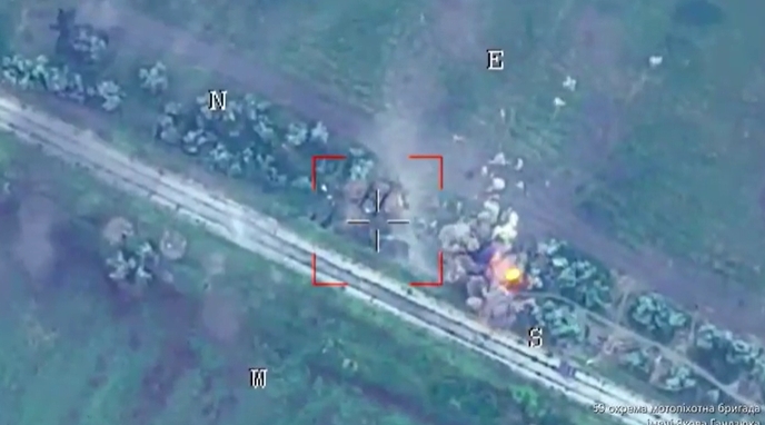 ВСУ показали уничтожение вражеской техники на юге Украины (видео)