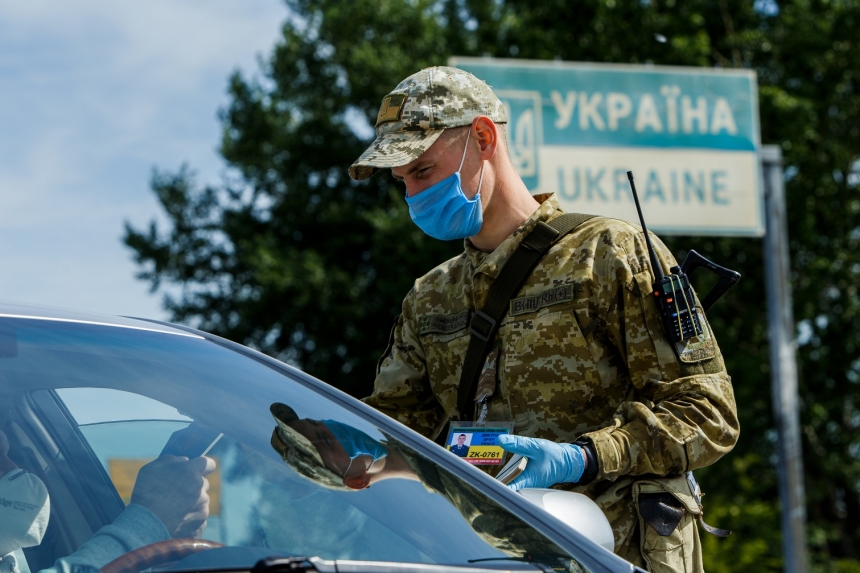 Пограничники подсчитали, сколько мужчин пытаются ежедневно сбежать из Украины