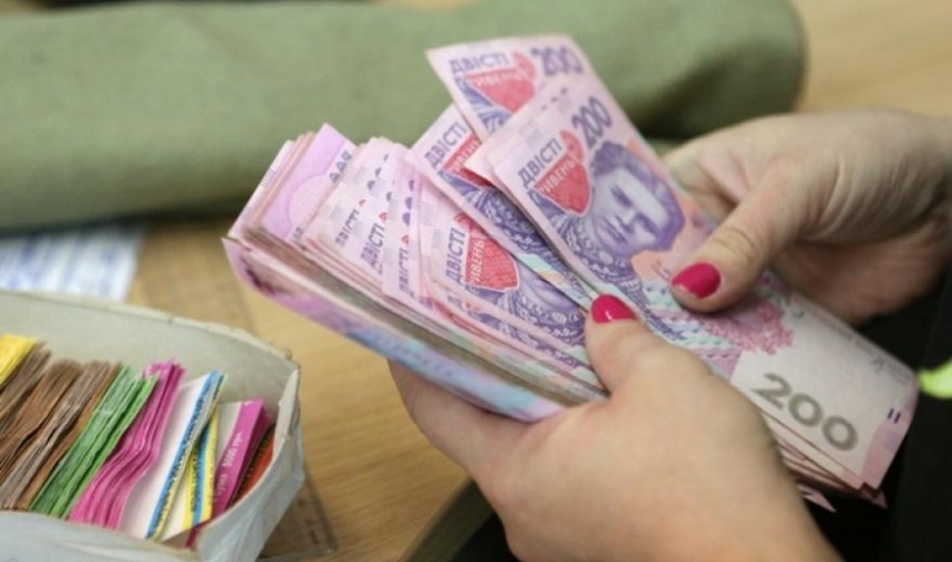У Миколаївській області бухгалтер три роки привласнювала бюджетні кошти: шкоду відшкодують через суд
