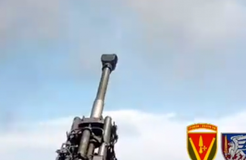 Николаевские артиллеристы показали, как уничтожают технику россиян (видео)