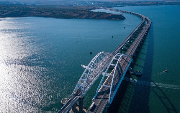 Арестович розповів, яка доля чекає на Кримський міст