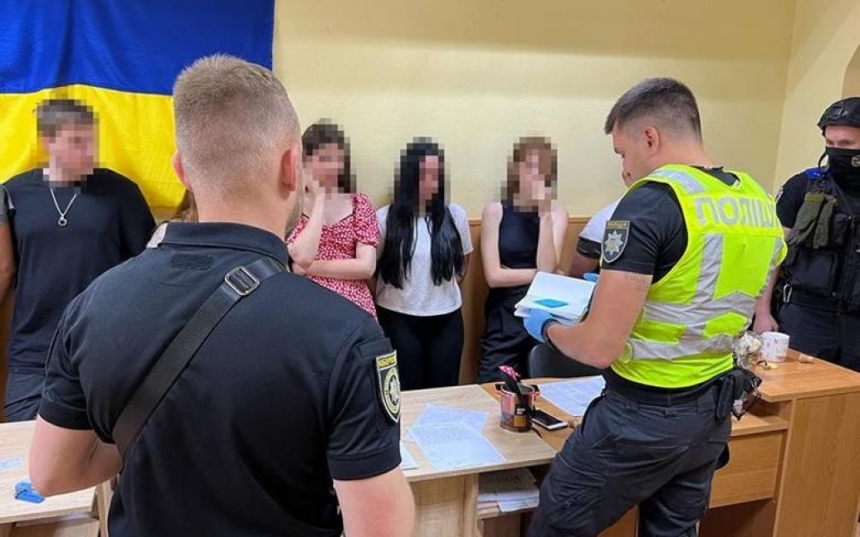 У Києві банда псевдоволонтерів збирала гроші «для хворих дітей»