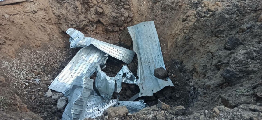 У Миколаєві російська ракета зруйнувала порожній склад (фото)