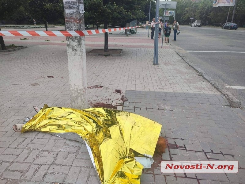 Обстріл зупинки у Миколаєві: 7 постраждалих перебувають у реанімації