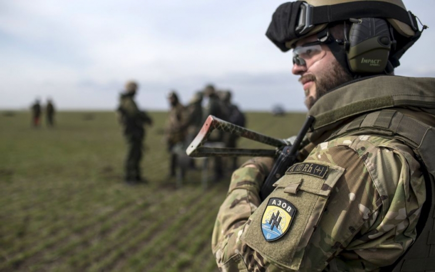 Як воюють бійці полку «Азов» на Півдні України (відео)