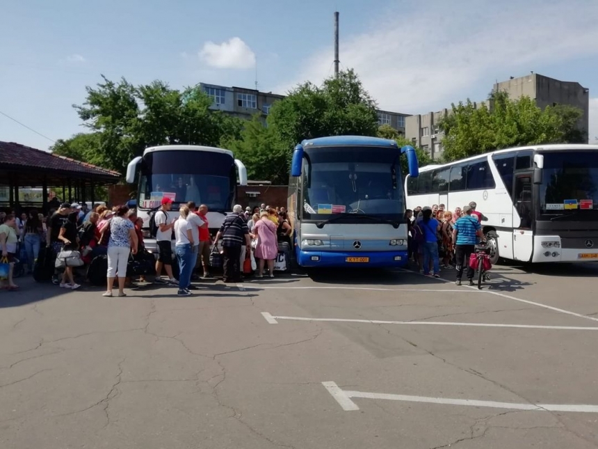 Из Николаева сегодня в Германию, Австрию и Молдову эвакуировали 135 человек