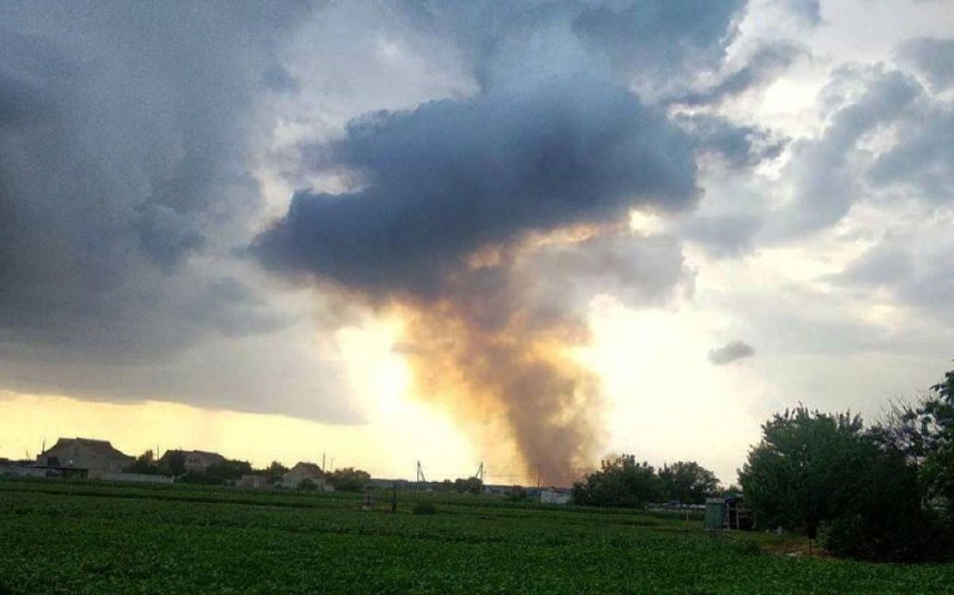 Поблизу тимчасово окупованої Нової Каховки пролунали вибухи (відео)