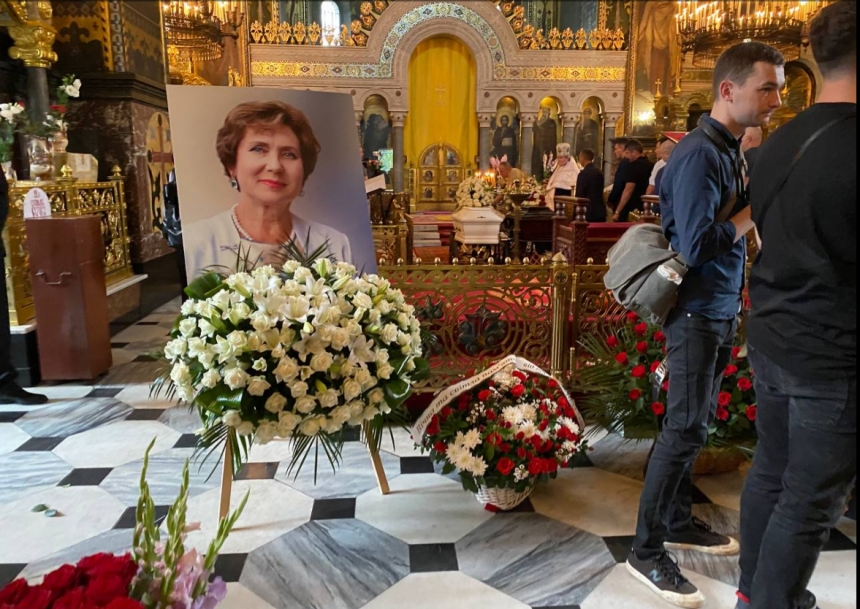 В Киеве прощаются с Алексеем и Раисой Вадатурскими, погибшими при обстреле Николаева (фото, видео)