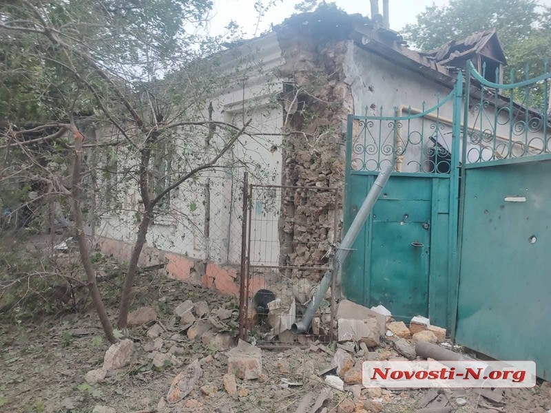 Горели поля, лес, разрушены дома и постройки: последствия обстрелов Николаевской области