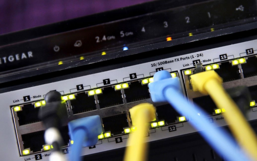Россияне захватили станции телекомпании в Херсоне: может исчезнуть Интернет и телевидение