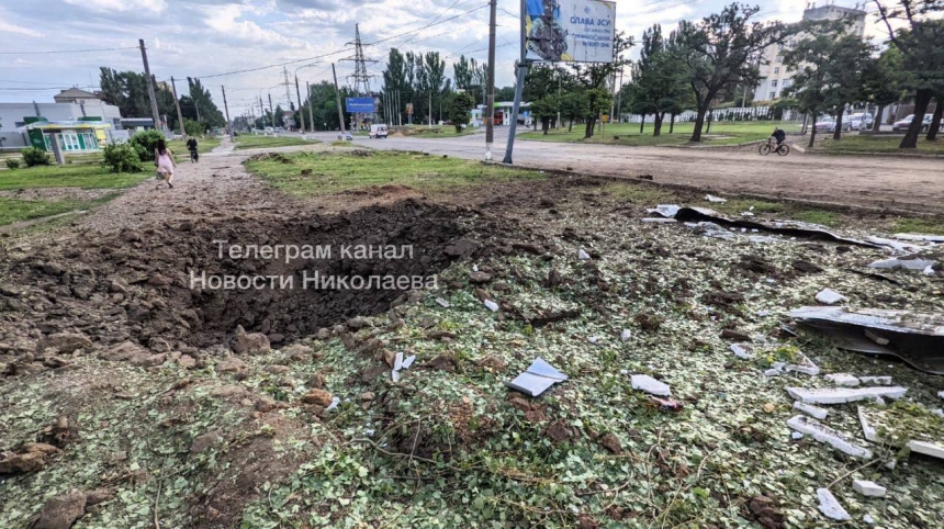 З'явилися фото наслідків вечірнього обстрілу Миколаєва