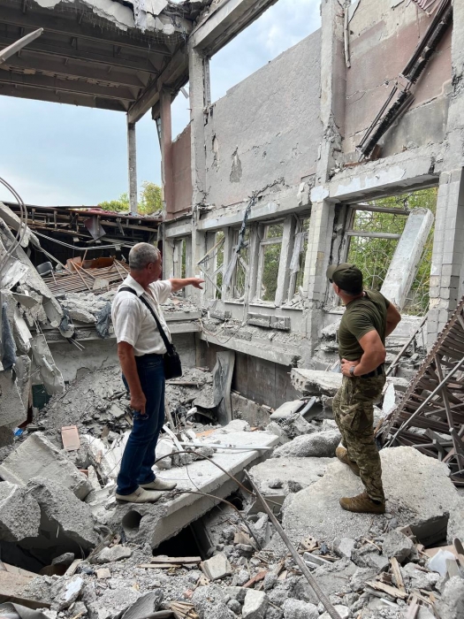 Сенкевич показал, что осталось от разрушенной ракетами николаевской школы (фото)