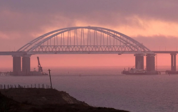 Военный эксперт объяснил, почему пока рано наносить удары по Крымскому мосту