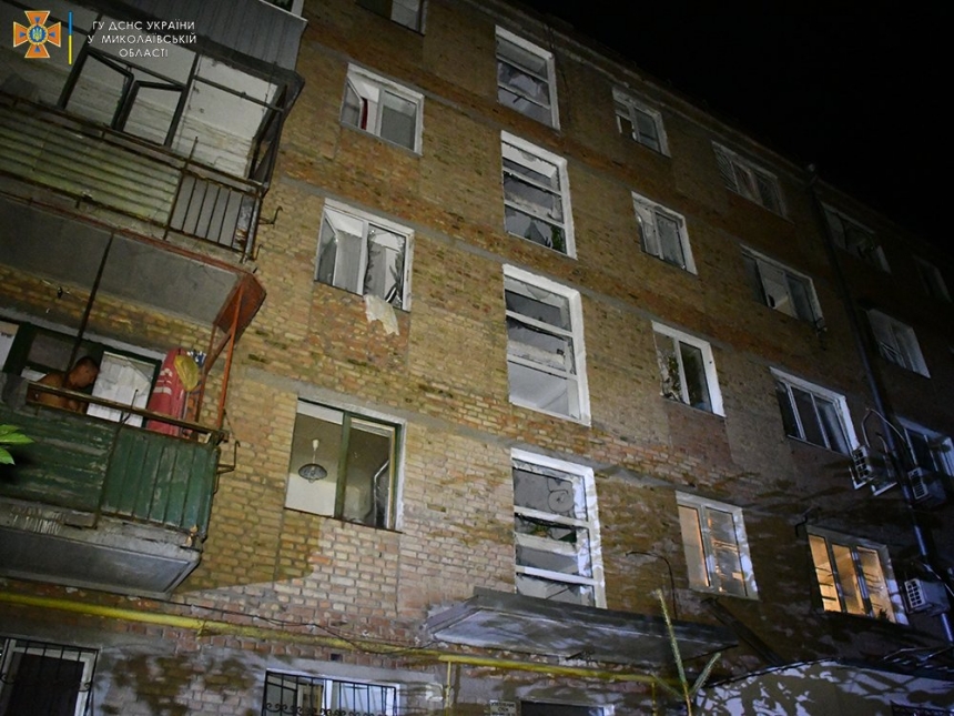 Обстрел Николаева и области: разрушены дома, кафе, ЦНАП, ранен ребенок