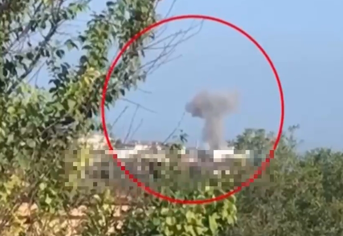 У мережі з'явилося відео моменту удару дрона-камікадзе по штабу ЧФ у Севастополі