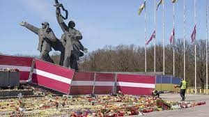 В РФ завели уголовное дело из-за сноса советского памятника в Латвии