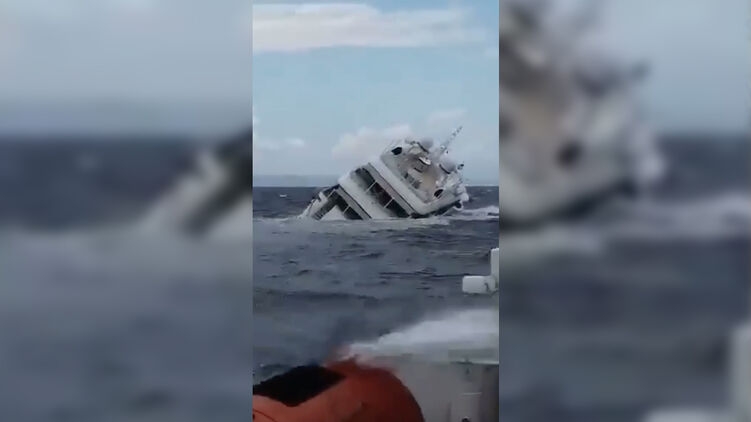 Біля берегів Італії затонула яхта російського олігарха за 50 млн доларів (відео)