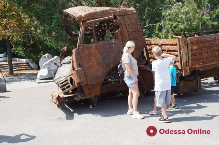 В Одессе открылась выставка уничтоженной российской техники (фото, видео)