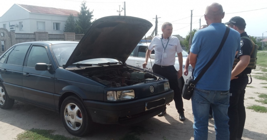 У Вознесенську автовласник намагався зареєструвати «Фольксваген» із «перебитим» номером кузова