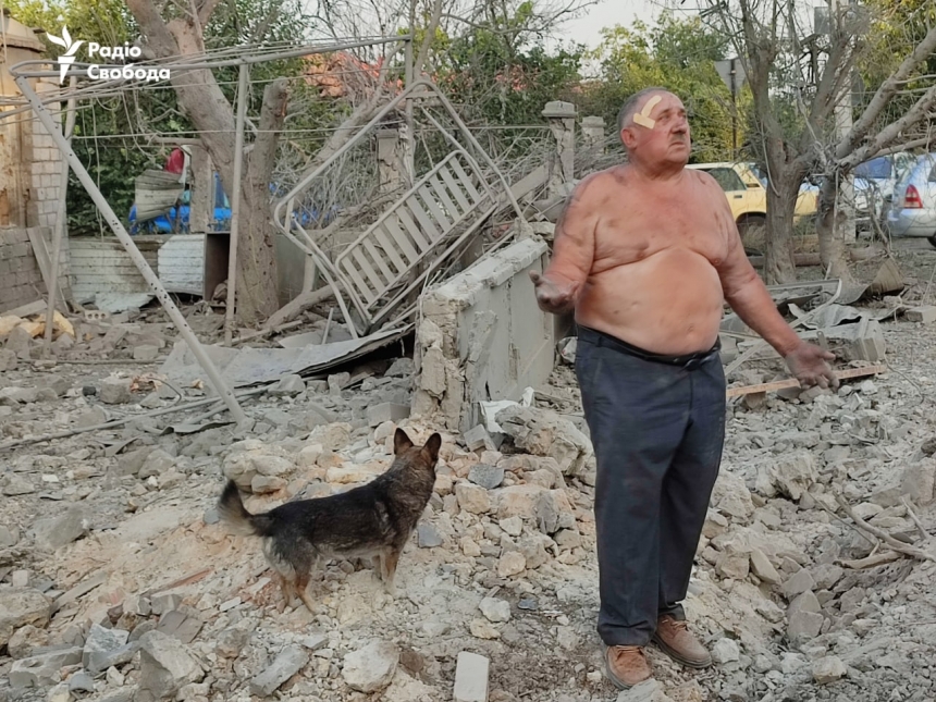 «Я не узнал ее — невозможно было»: к дому жителя Николаева прилетела ракета, жена погибла
