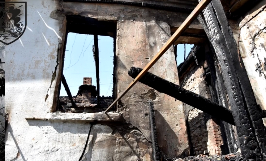 Миколаївські морпіхи врятували жінку з «денацифікованого» окупантами будинку на Миколаївщині (відео)