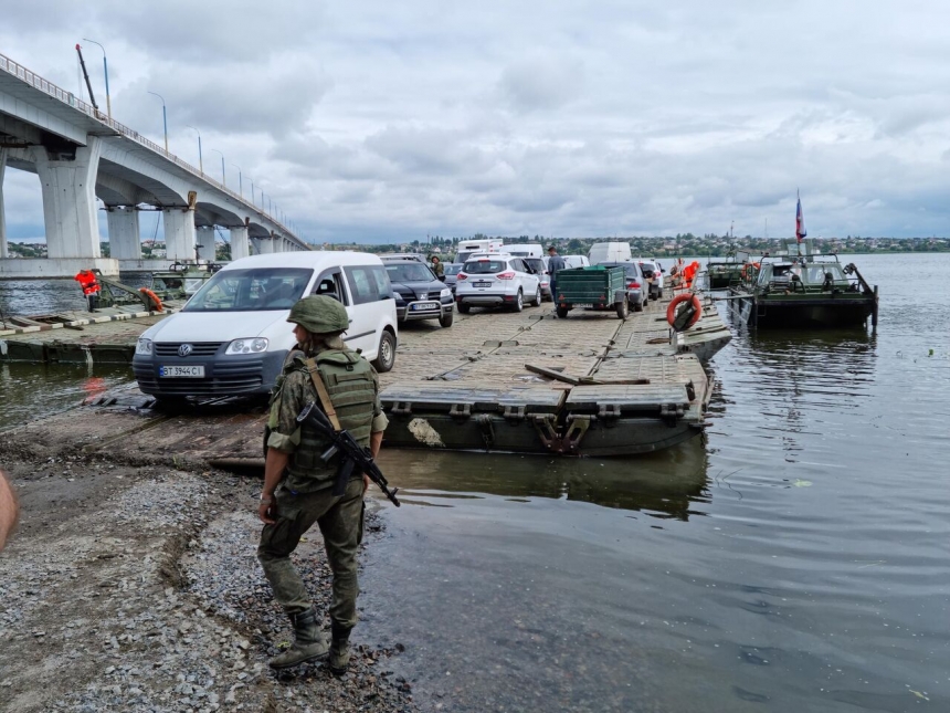 Понтонну переправу в районі Дар'ївського мосту знищено, - ОК «Південь»