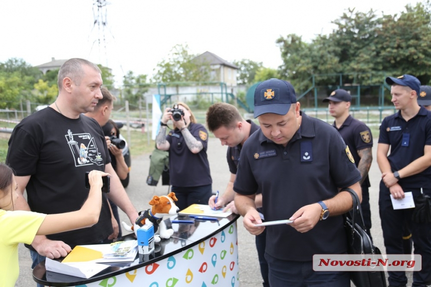 В Николаеве торжественно погасили марку с легендарным псом Патроном (фото, видео)