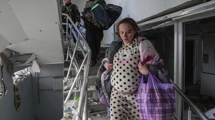 Породілля, врятована після бомбардування пологового будинку в Маріуполі, тепер пропагує РФ
