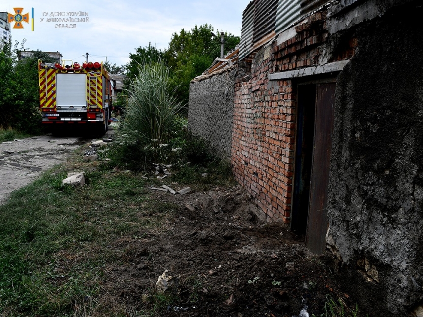 Спасатели показали последствия обстрелов Николаева (фото, видео)