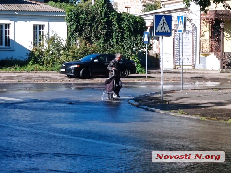 Появились фото и видео последствий обстрела Николаева
