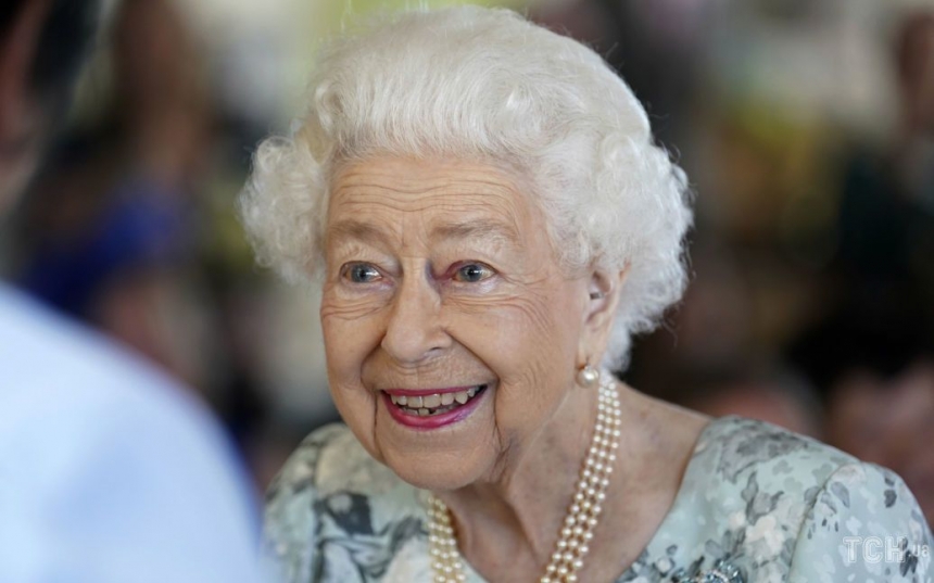 Ухудшение здоровья Елизаветы II: к королеве прибыли члены семьи, Букингемский дворец отменил смену караула