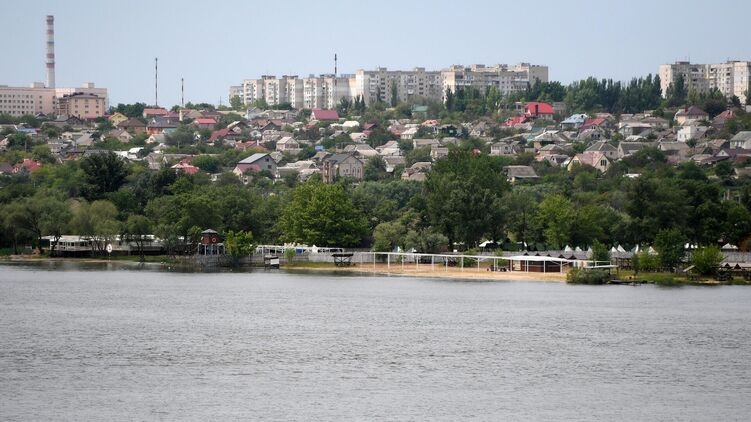 В окупованому Херсоні «влада» організувала переправи на лівий берег ...