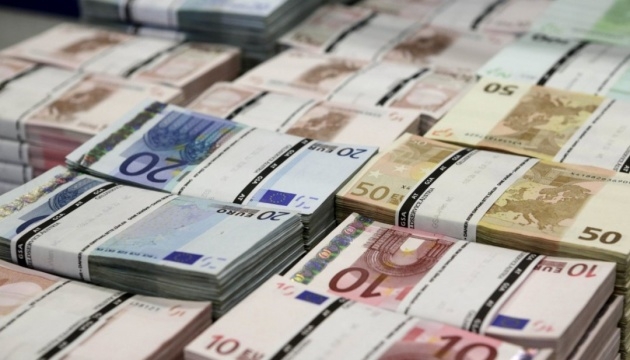 В октябре Украине передадут 5 миллиардов евро макрофинансовой помощи ЕС