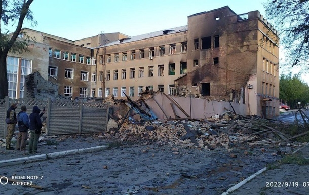 По базе наемников ЧВК Вагнера в Кадиевке ударили из установки HIMARS, - журналист