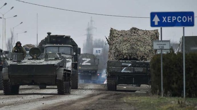 Окупанти Херсона слідом за Луганськом та Донецьком теж хочуть негайного «референдуму» про вступ до РФ