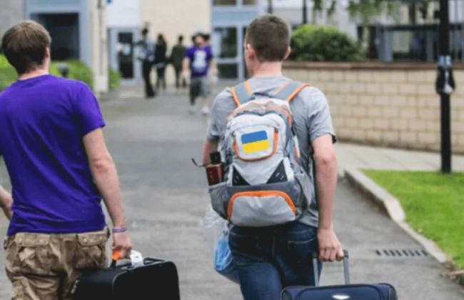 Виїзд українських чоловіків-студентів іноземних вишів за кордон більше неможливий, - прикордонна служба