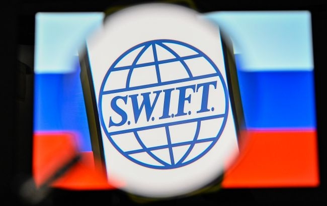 ЄС розглядає можливість відключити "Газпромбанк" від SWIFT, - Bloomberg