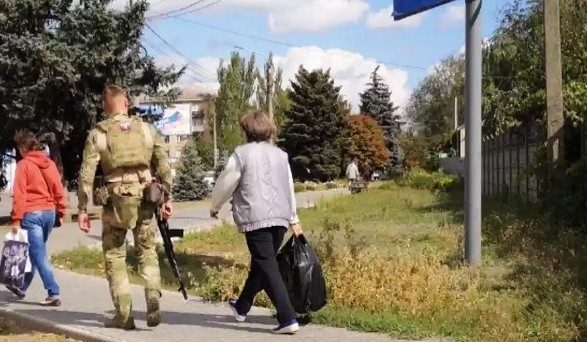 Другий день псевдореферендуму: голова ОВА каже, що херсонці не бояться голосувати проти