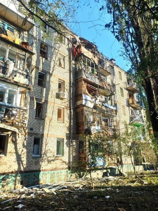 У Миколаєві після нічної атаки окупантів значно пошкоджені три багатоповерхові будинки