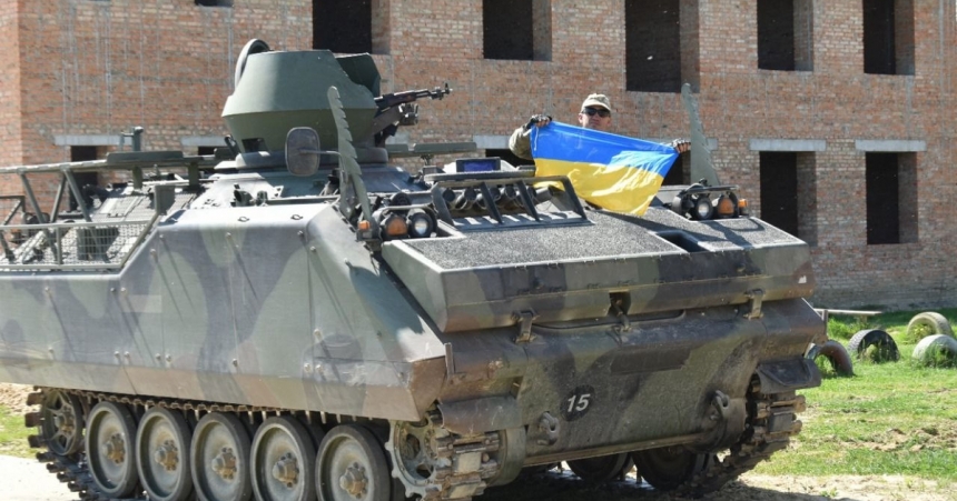 Литва передала Украине 50 бронетранспортеров М113
