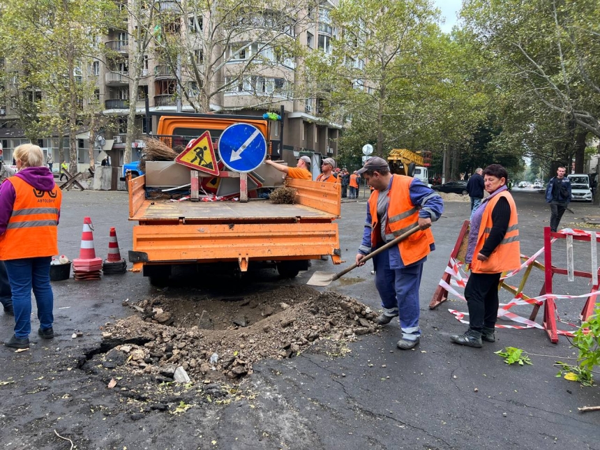 Сенкевич показав наслідки обстрілів: руйнування зазнав самий центр Миколаєва