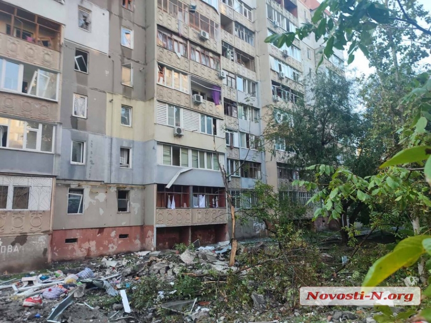 Вночі російські ракети накрили спальний квартал у Миколаєві: численні руйнування (фото, відео)