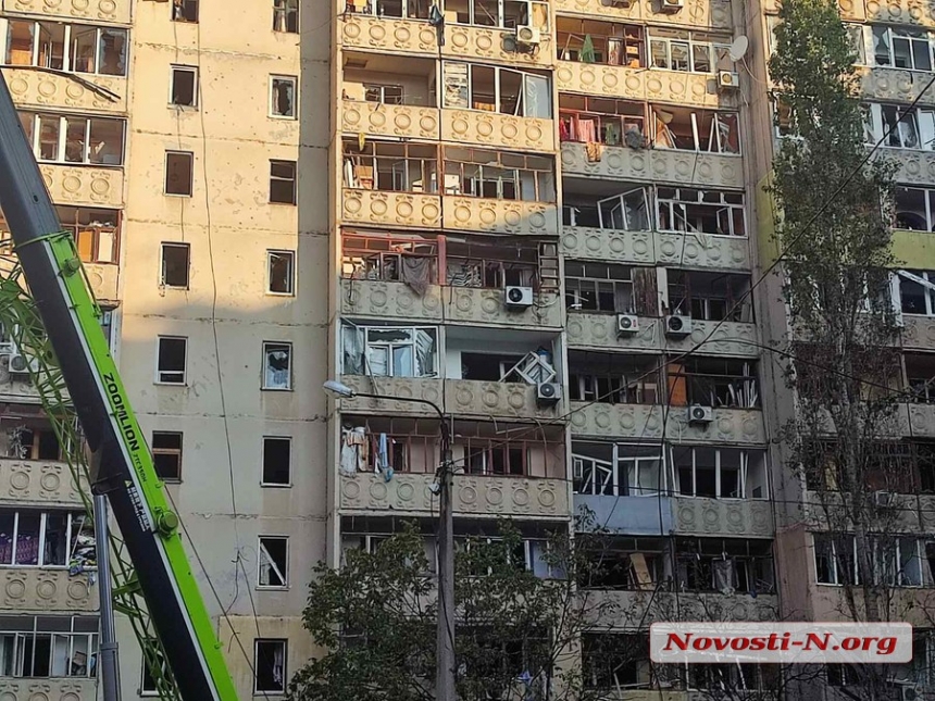 Вночі російські ракети накрили спальний квартал у Миколаєві: численні руйнування (фото, відео)