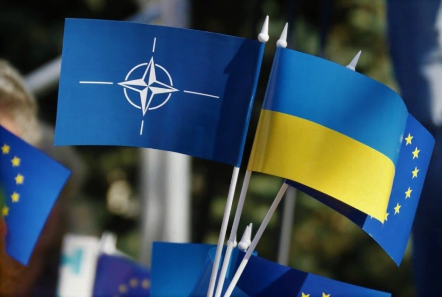 Україна подає заявку на вступ до НАТО за прискореним порядком